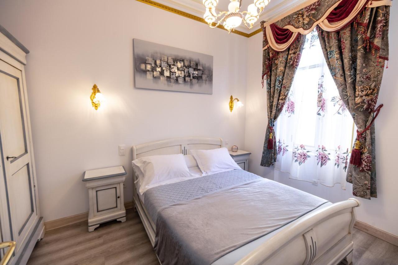 Appartement Maison De L'Eglise Du Couvent Narbonne Bagian luar foto